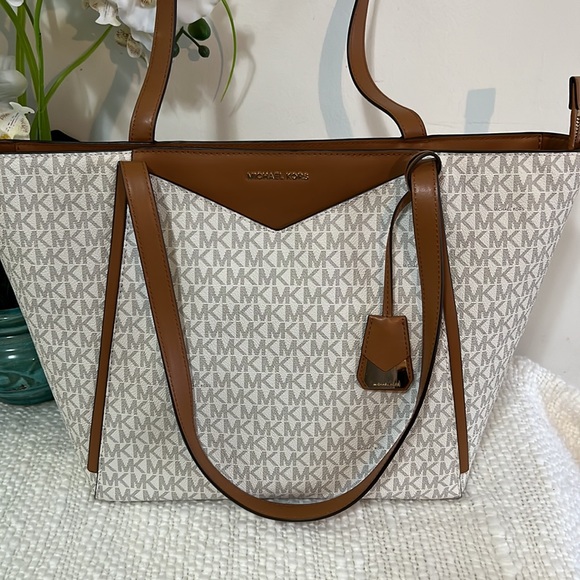 Michael Kors Whitney Tote Bag Large-Vanilla - Picture 2 of 11